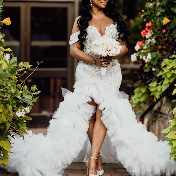 Elegant White Wedding Dress